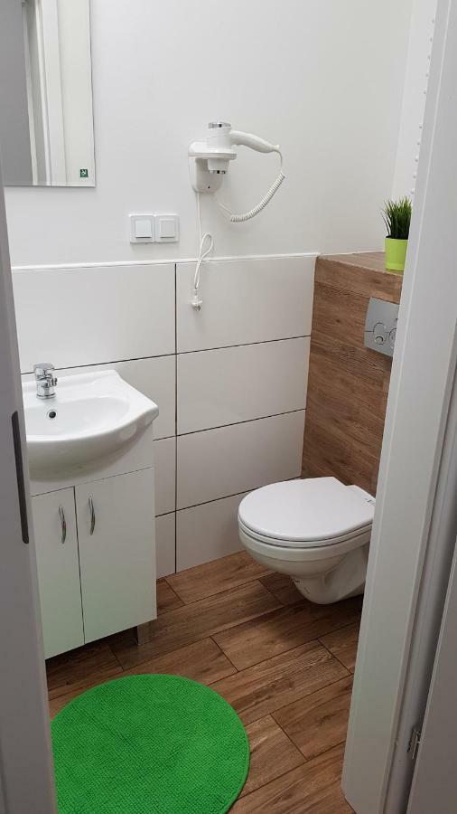Apartament Nr 15 - 2 Pokoje Z Prywatnymi Lazienkami Centrum พอซนาน ภายนอก รูปภาพ